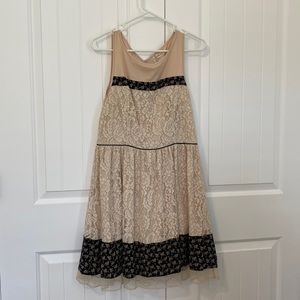 Lauren Conrad dress size 14. Cream and black